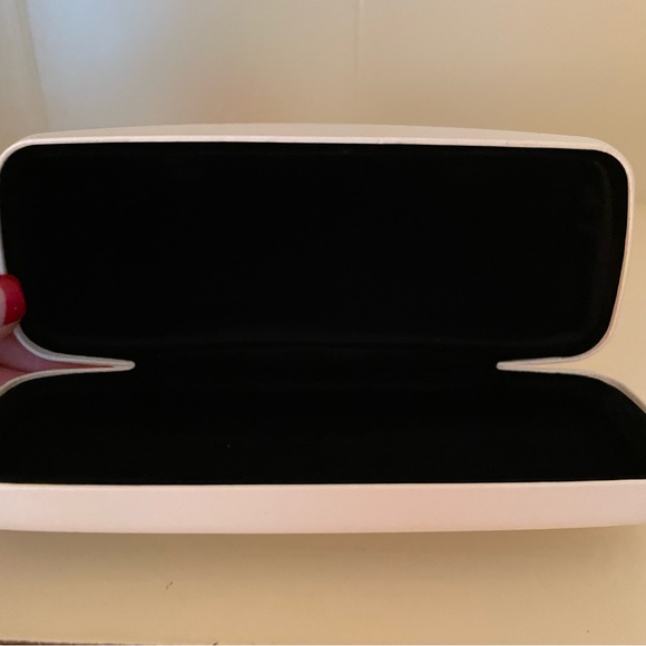 Calvin Klein Hinged Hard Leather Eyeglass Case - Picture 6 of 6